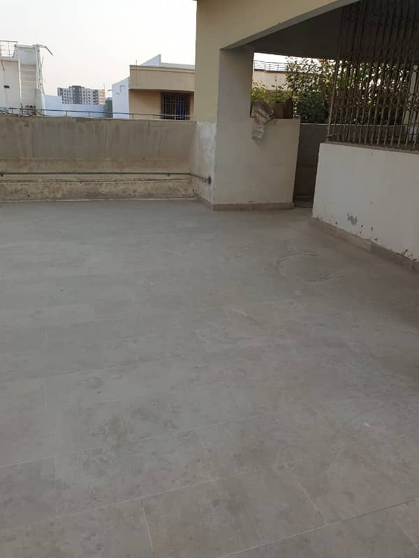 two bed dd on 240 with roof for rent in johar 6