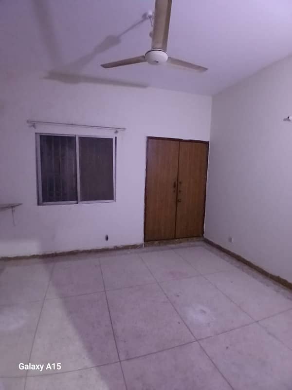 bungalow 120 one unit for sale in johar 3