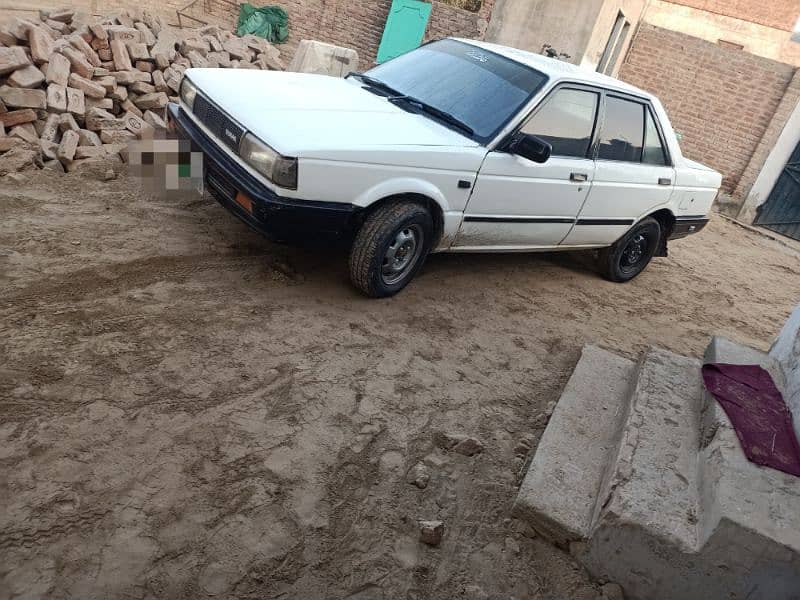 Nissan Sunny 1989 12