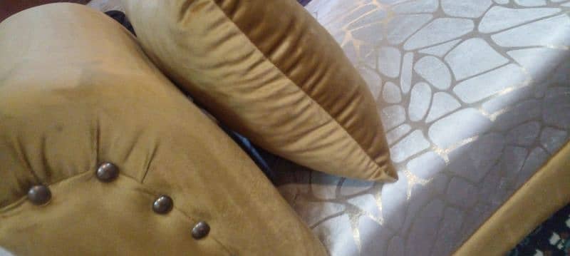 very beautiful heavy comfortable Molty foam dewan03335138001 5