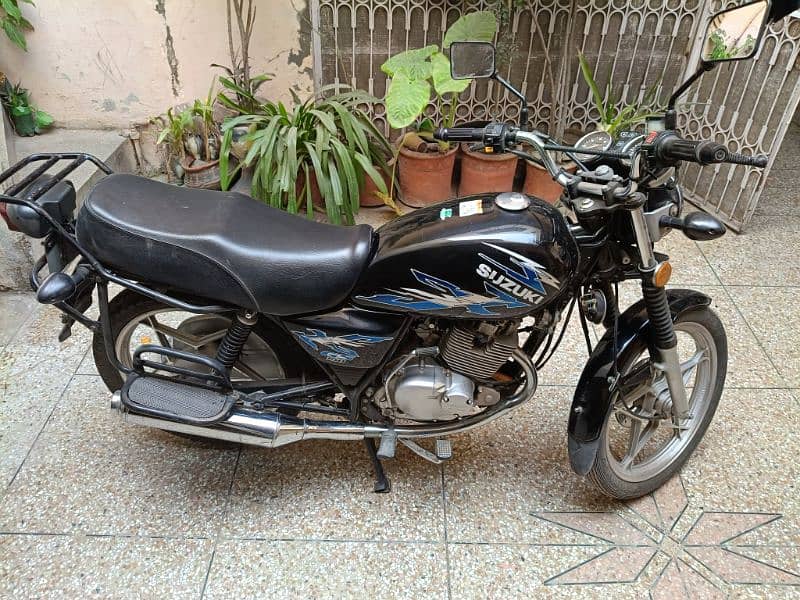 Suzki GS 150 SE 2022 9100KM for sale 2