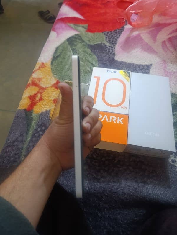 Tacno spark 10 pro 3