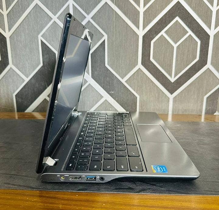 Acer c740 4th gen laptop  4- 128 gb ssd 03247955667 3