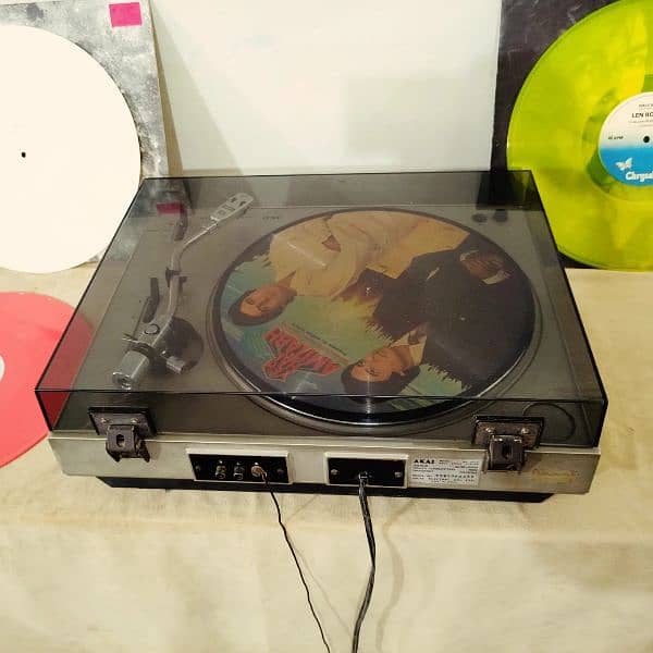 turntable record player 8