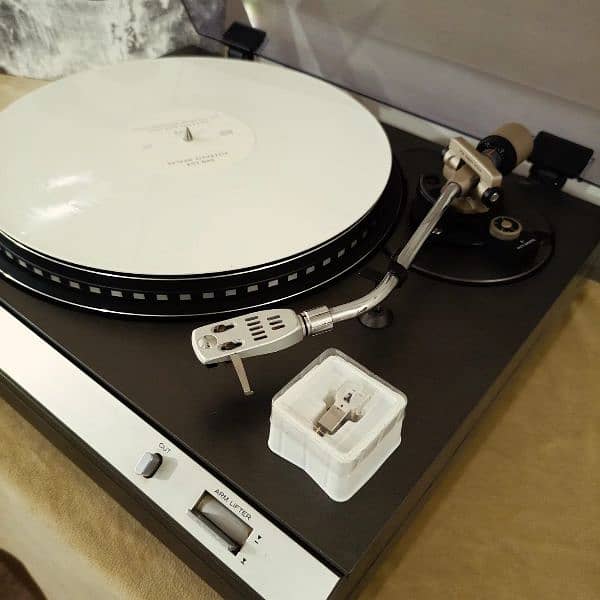 turntable record player 14