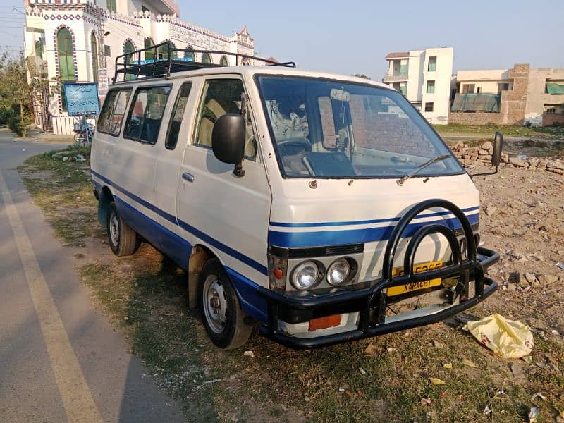 Nissan vanatte 1983 model in Lahore 2