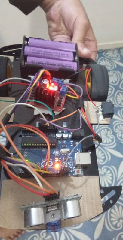 Arduino obstacle avoided car 0