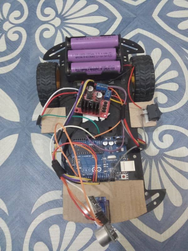 Arduino obstacle avoided car 1