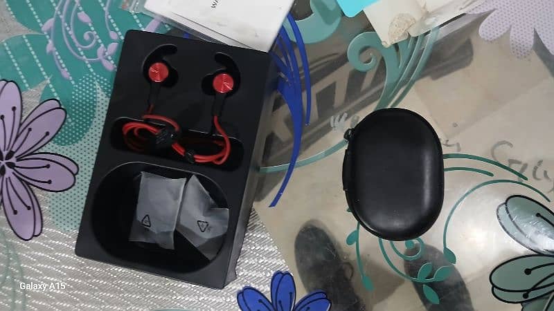 Honor Sport Bluetooth Earphones 1