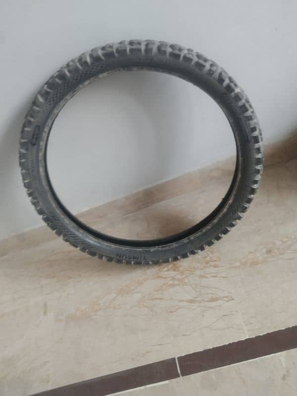 150 tyre back and dt trail front tyre 2