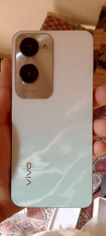 Vivo Y18 1