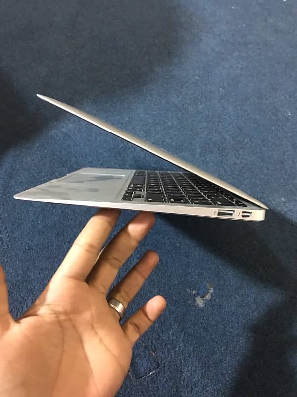 Apple MacBook Air 2015 4