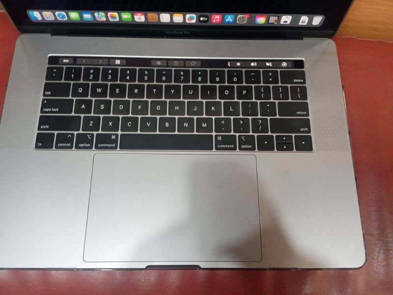 MacBook pro 2019 i9 3