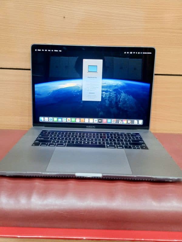 MacBook pro 2019 i9 8