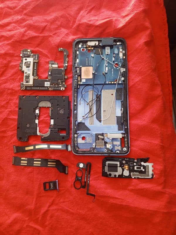 OnePlus 7 pro parts available See in pic nbr 03145078750 0