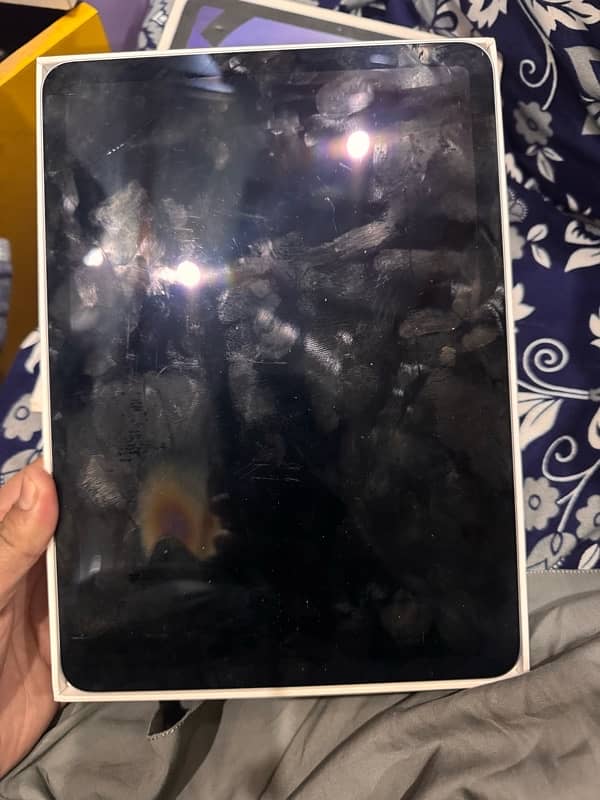 iPad Air 4 generation 10by9 condition 2