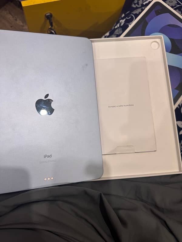 iPad Air 4 generation 10by9 condition 4