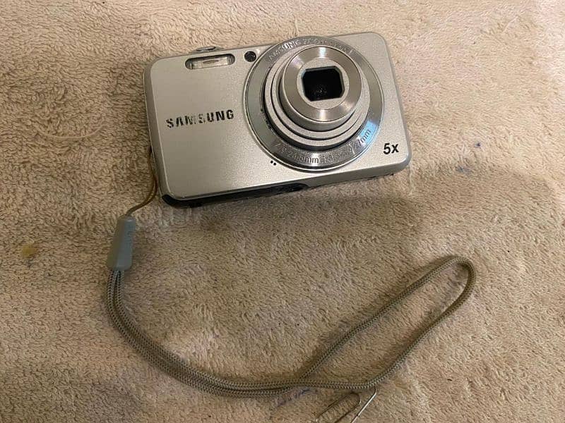 Samsung SE80 digital camera 1