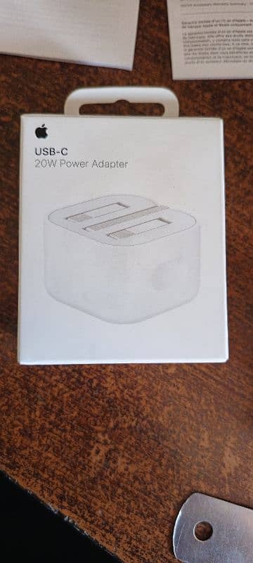 Iphone 15 pro max Original Charger Saudia import 3