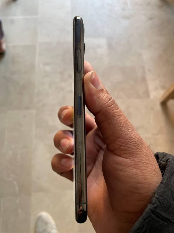 Iphone 11 pro max factory waterpack 64gb 1