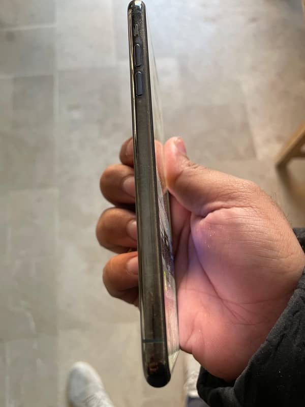 Iphone 11 pro max factory waterpack 64gb 2