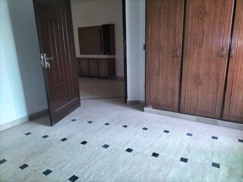 Johar town lhr 3.5 Marla house for sale 25