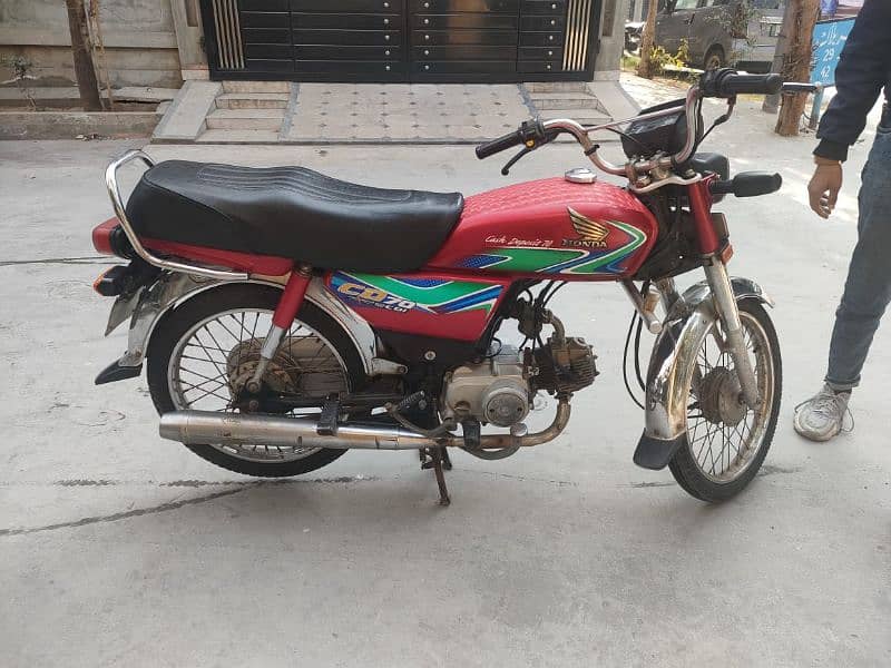 Honda cd 70 bike 4