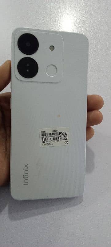 Infinix smart 7 HD 2+2 and 64 6