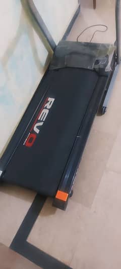 Revo Treadmill Running Machine