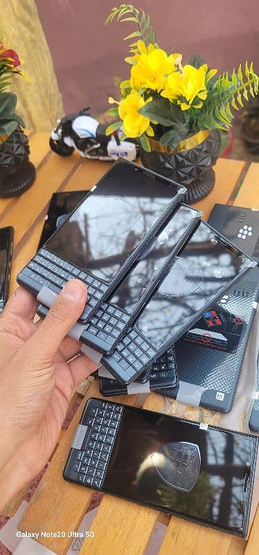 Blackberry Key 2 le in full new condition (dual sim 4/64) 1