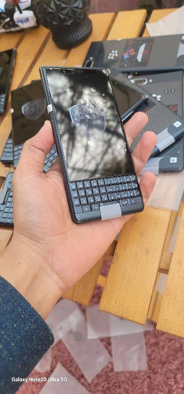 Blackberry Key 2 le in full new condition (dual sim 4/64) 4