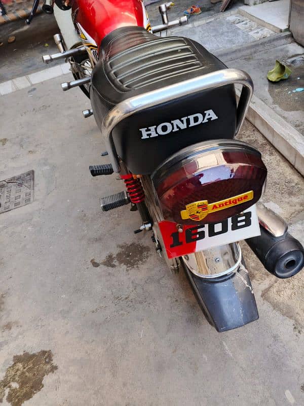 Honda 125 bike 14 model new look 2