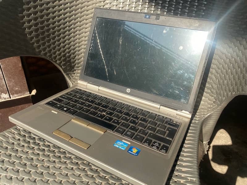 HP Elitebook core i5 3rd 0