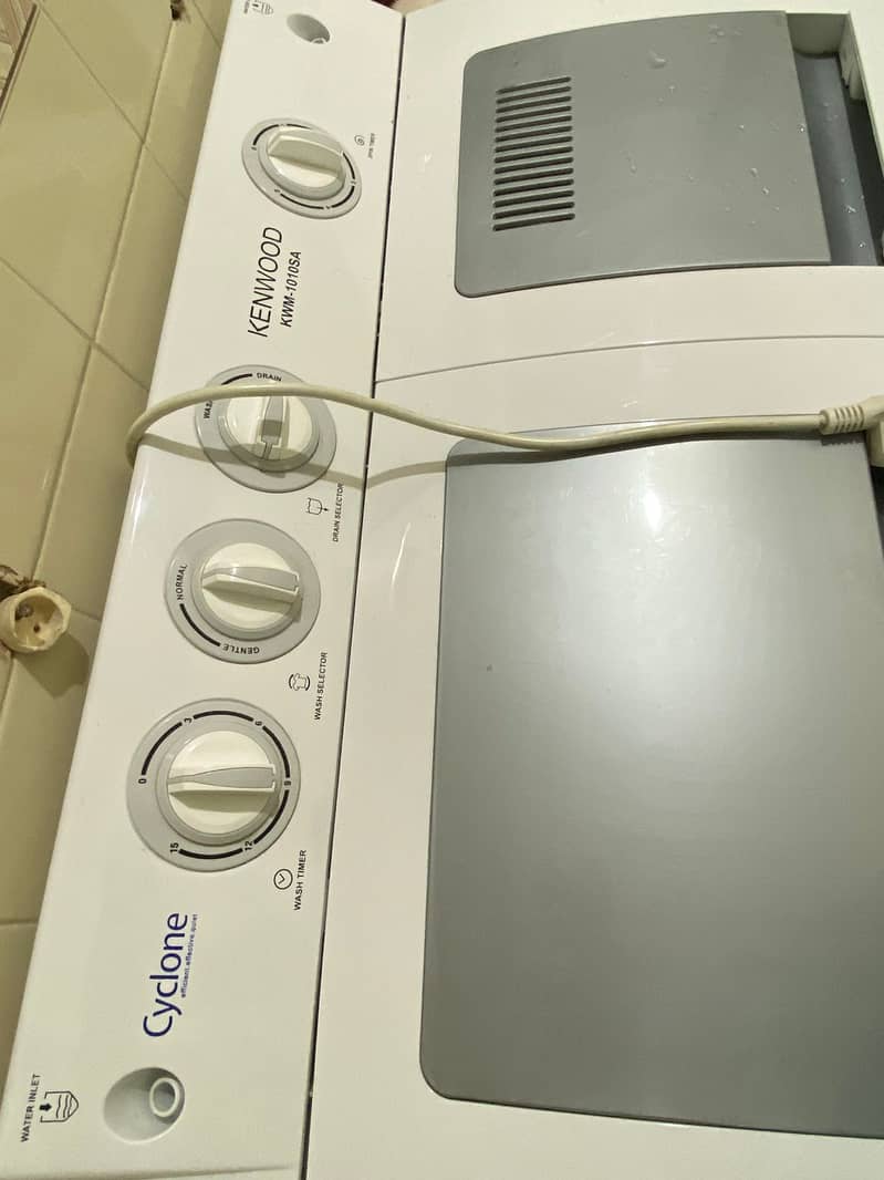 Kenwood 2 in 1 washing machine plus Dryer 1