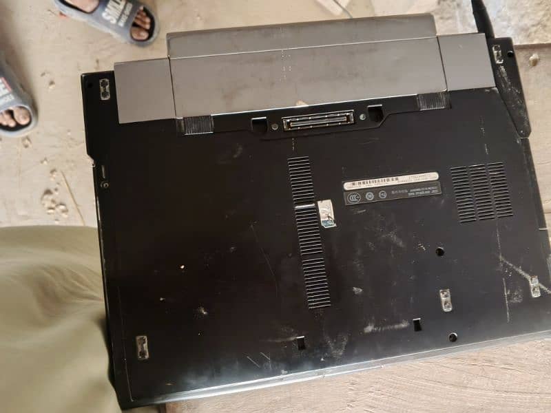 Dell Latitude E6400 5