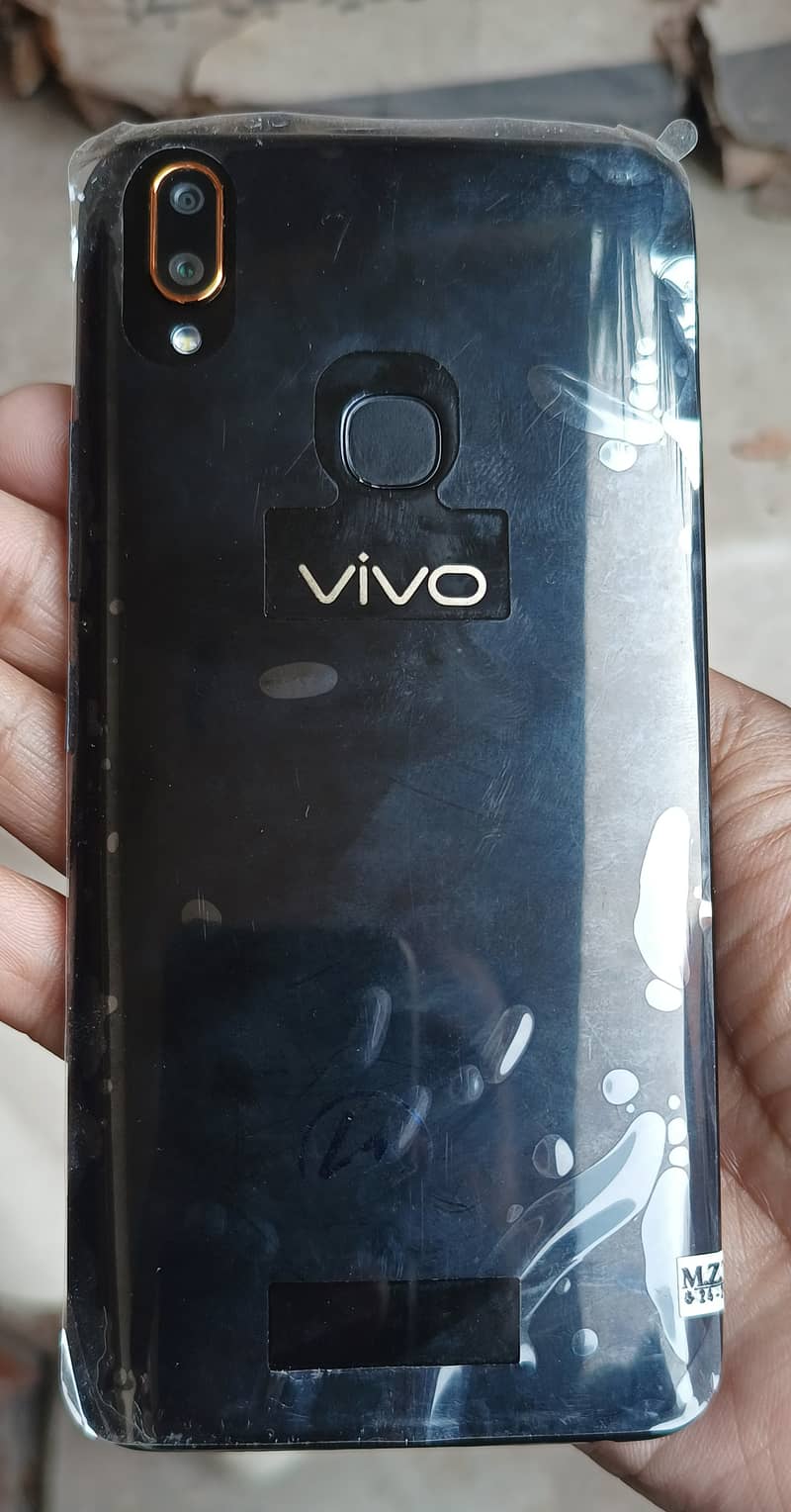 Vivo Y85 Dual Sim 4+64 GB { Phone Used Nhy Hai. Brand New Condition) 3