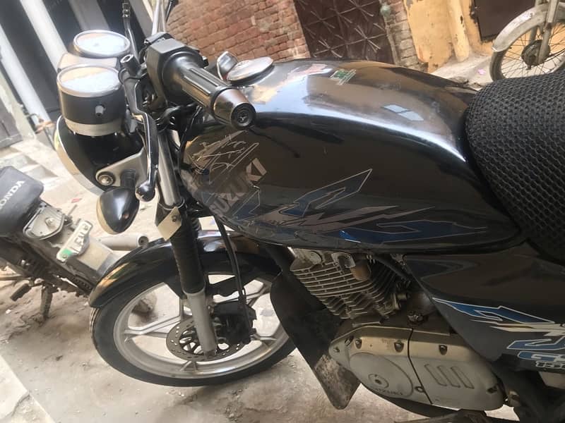 Suzuki 150 SE 2