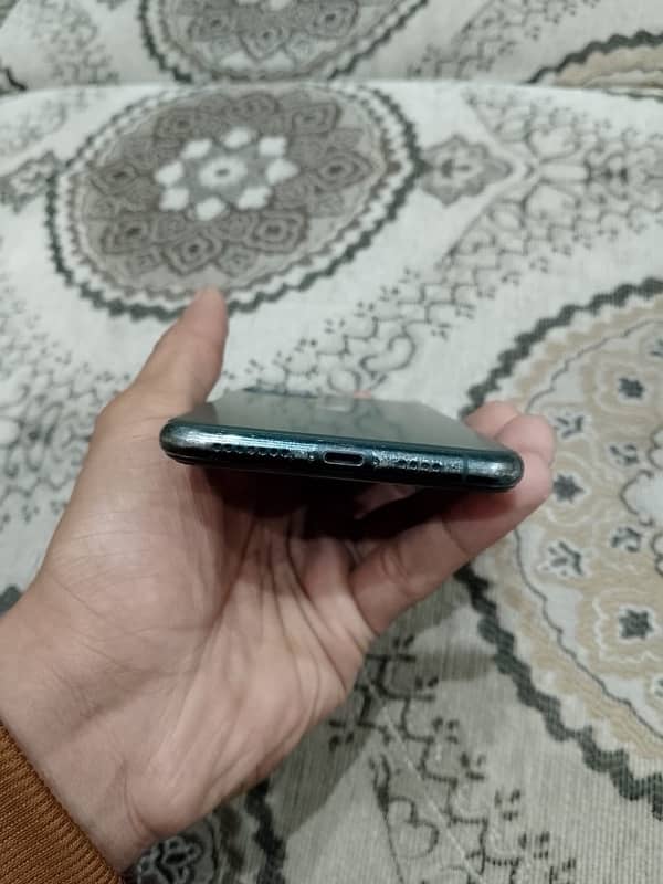 Iphone 11 pro max exchange possible 6