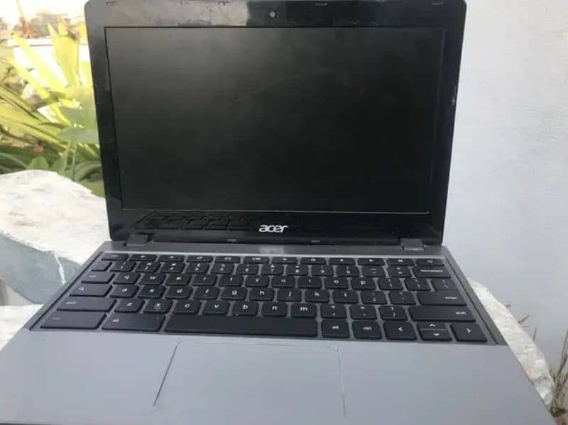 Acer chrome book C740 series(4/128)GB 1