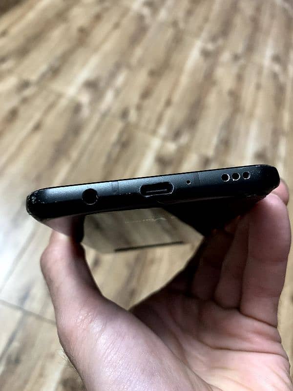 LG V 60 ThinQ 3