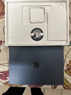 MACBOOK AIR M2, New!!!