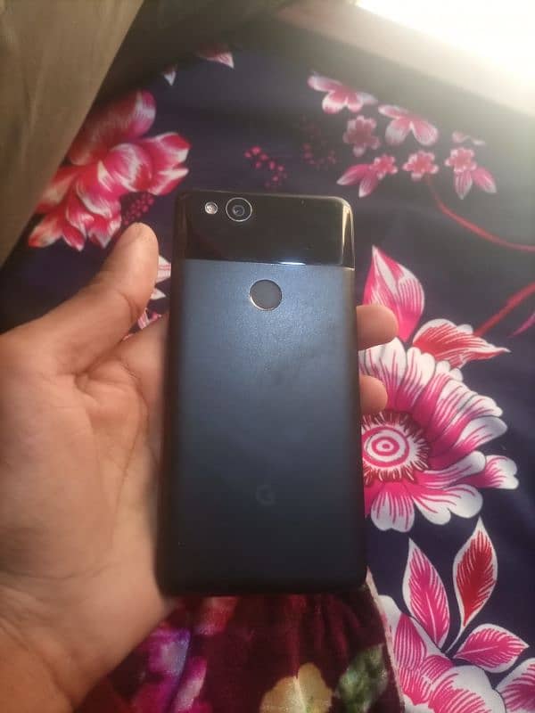 pixel 2xL  6/128  condition 10/10 all working no fault 4