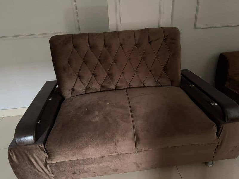 7 seater sofa set in good condition 1