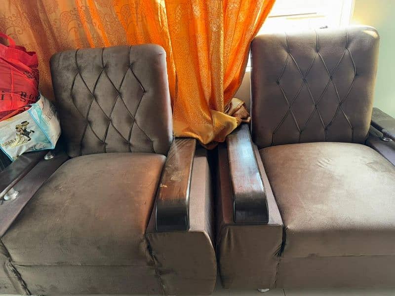 7 seater sofa set in good condition 2