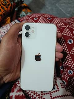 iPhone 11 (White) – 64GB – Factory Unlocked