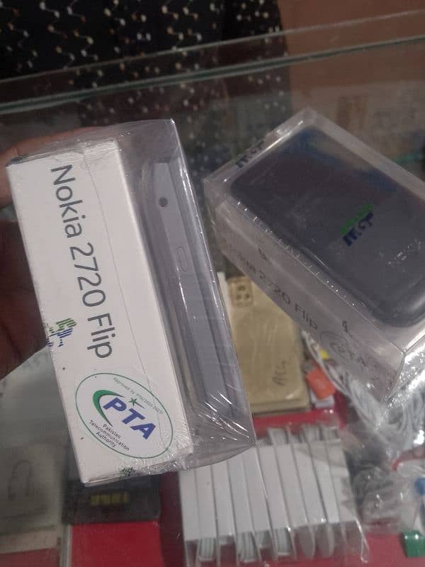 Nokia 2720flip dual sim box pack pta prove 1