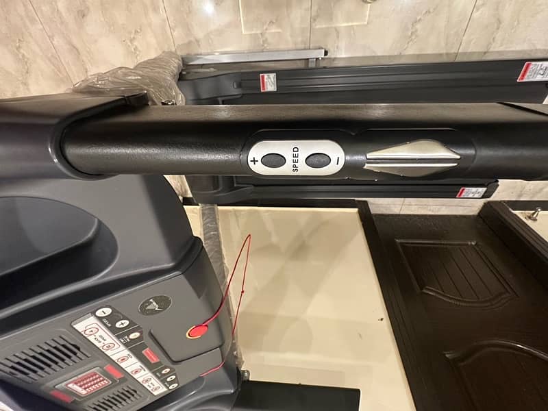 Apollo Treadmill  – Excellent Condition, Perfect for Home Workouts! 6