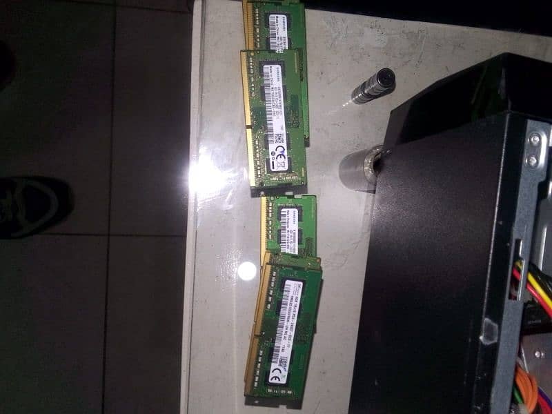 Laptop PC4 ddr4 4gb rams available (per pcs 1600) 32pcs available 0