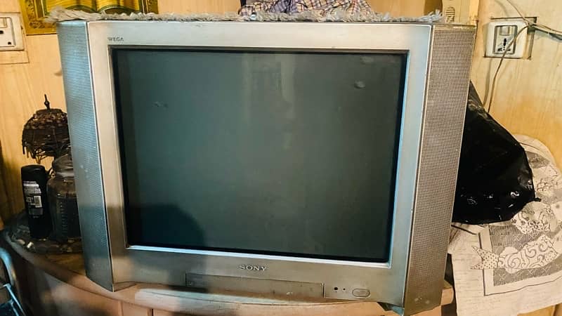 TV SONY Wega Color TV 4