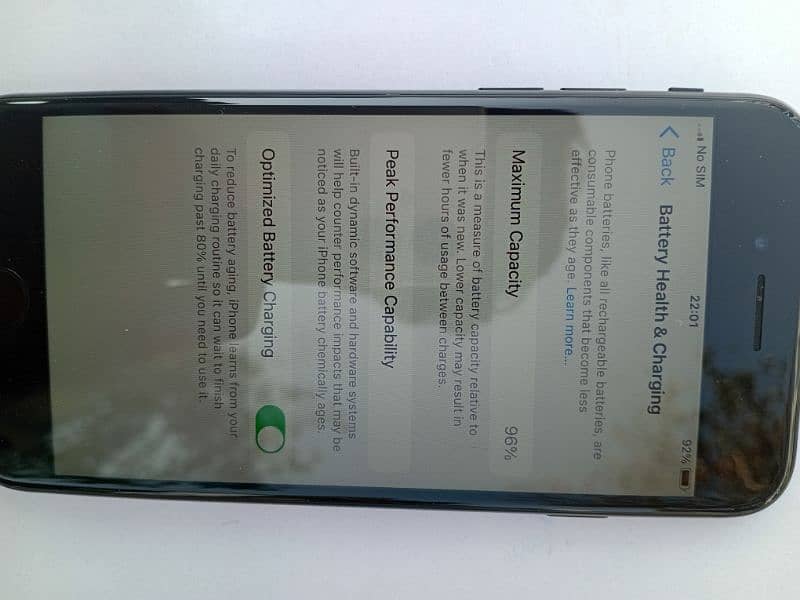 apple i phone SE 2020 10/10 condition with charger 2